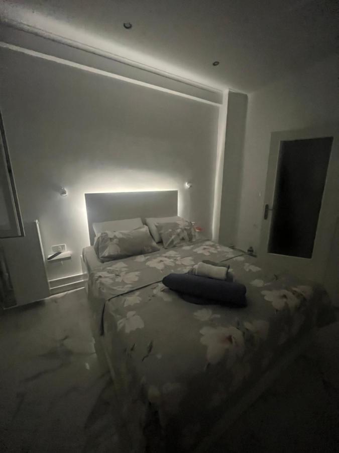 White Apartment אתונה מראה חיצוני תמונה