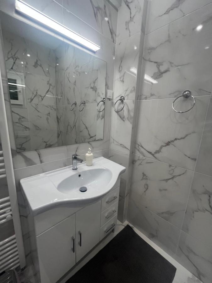 White Apartment אתונה מראה חיצוני תמונה