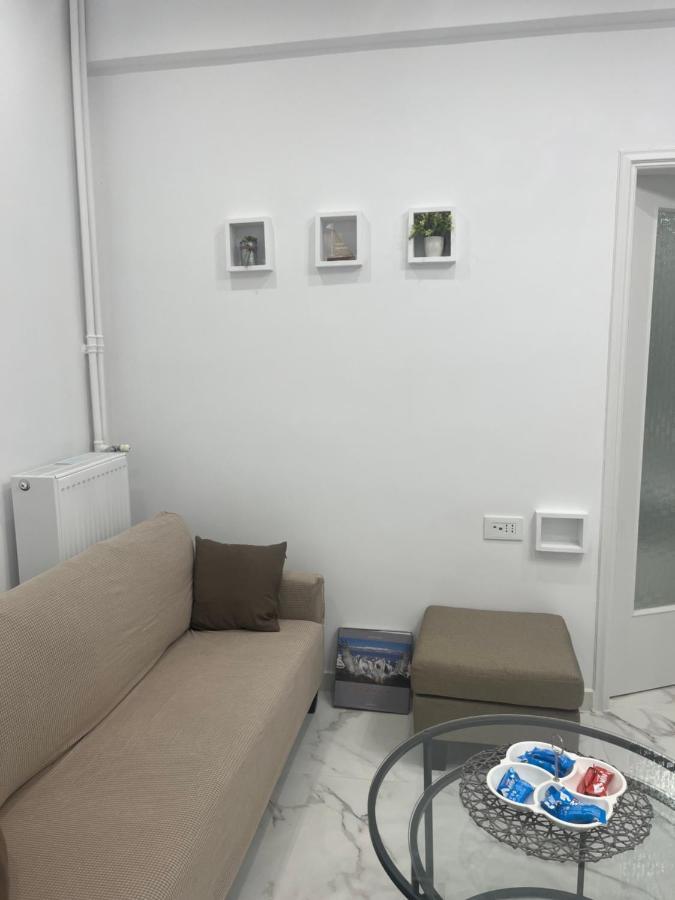 White Apartment אתונה מראה חיצוני תמונה