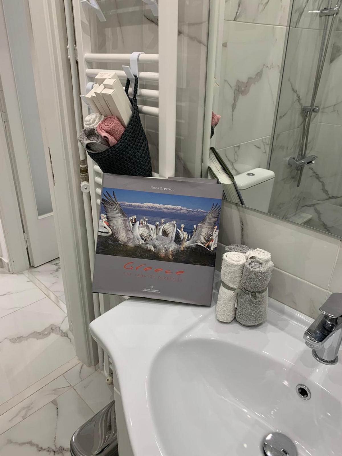 White Apartment אתונה מראה חיצוני תמונה